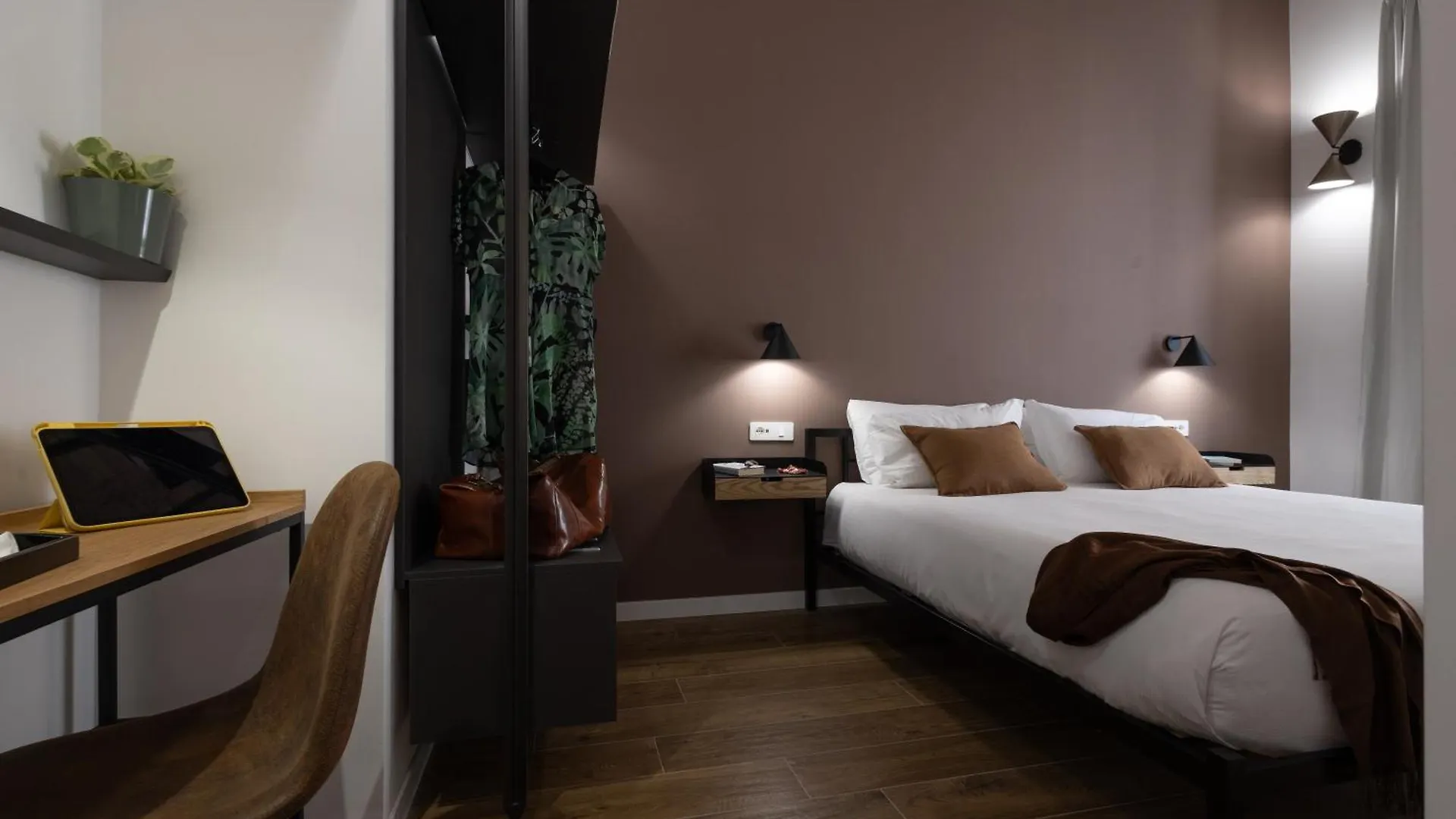 Style & Stone Guest House Rome Italy