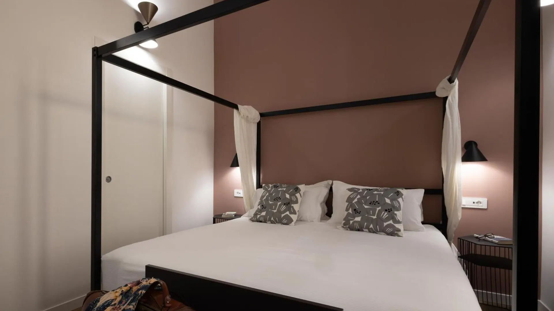 Style & Stone Guest House 로마